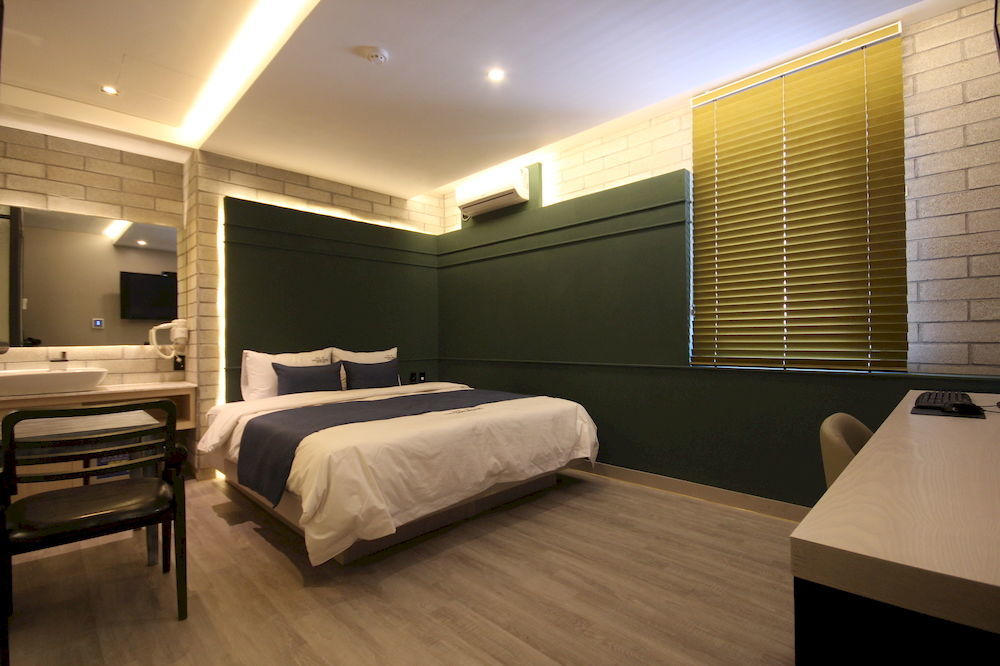 The Club Hotel Seomyeon Busan Ngoại thất bức ảnh