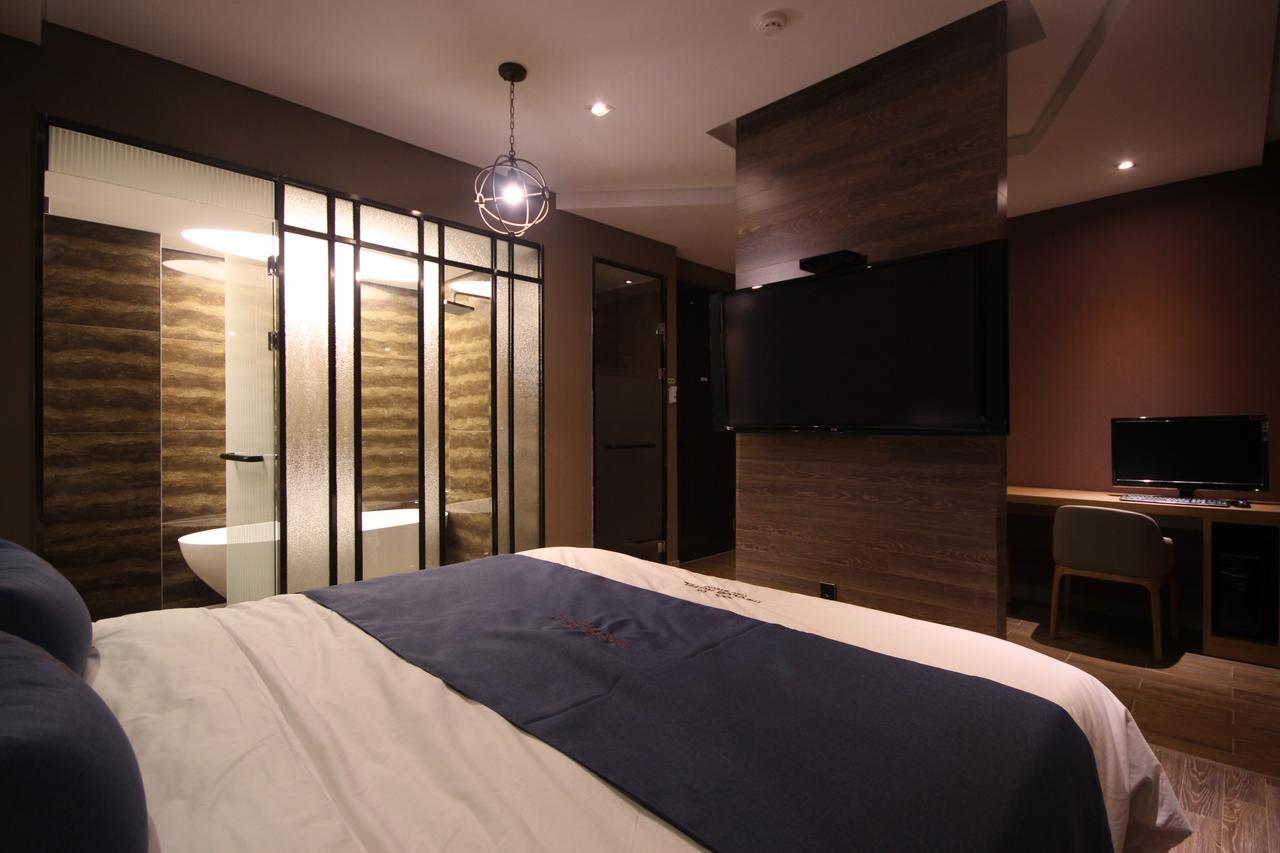 The Club Hotel Seomyeon Busan Ngoại thất bức ảnh