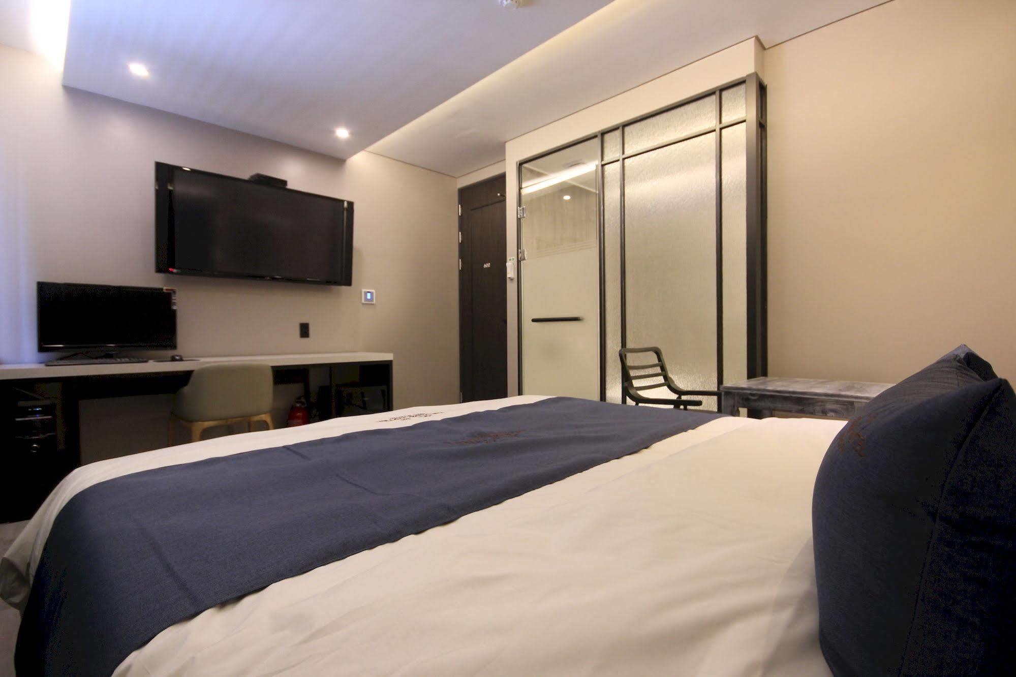 The Club Hotel Seomyeon Busan Ngoại thất bức ảnh