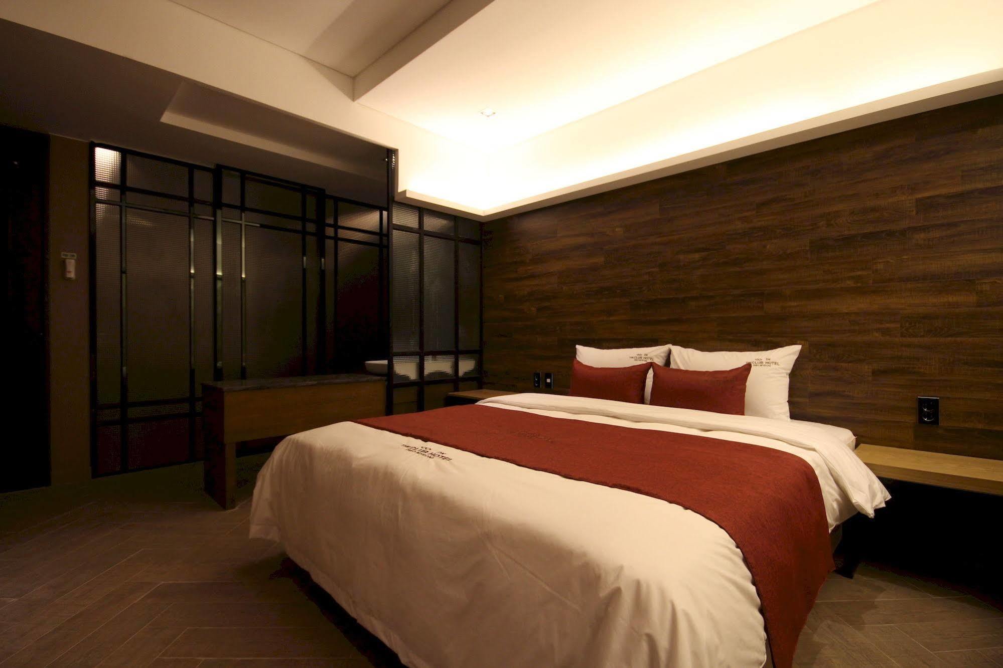 The Club Hotel Seomyeon Busan Ngoại thất bức ảnh