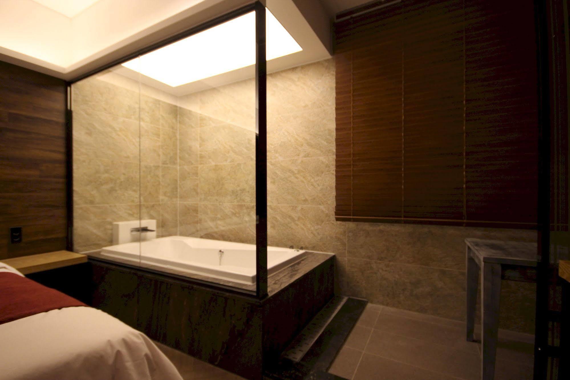 The Club Hotel Seomyeon Busan Ngoại thất bức ảnh