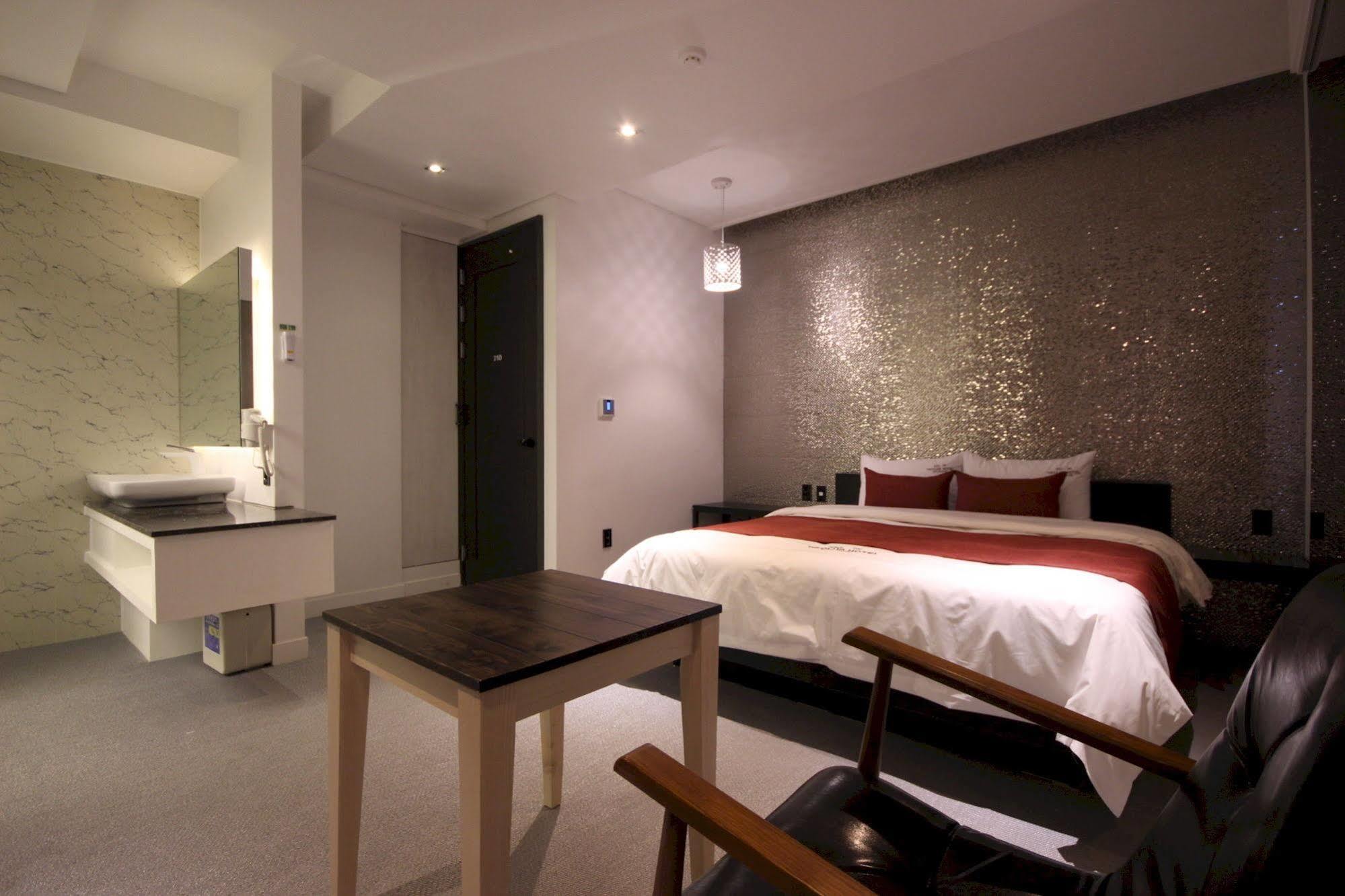 The Club Hotel Seomyeon Busan Ngoại thất bức ảnh