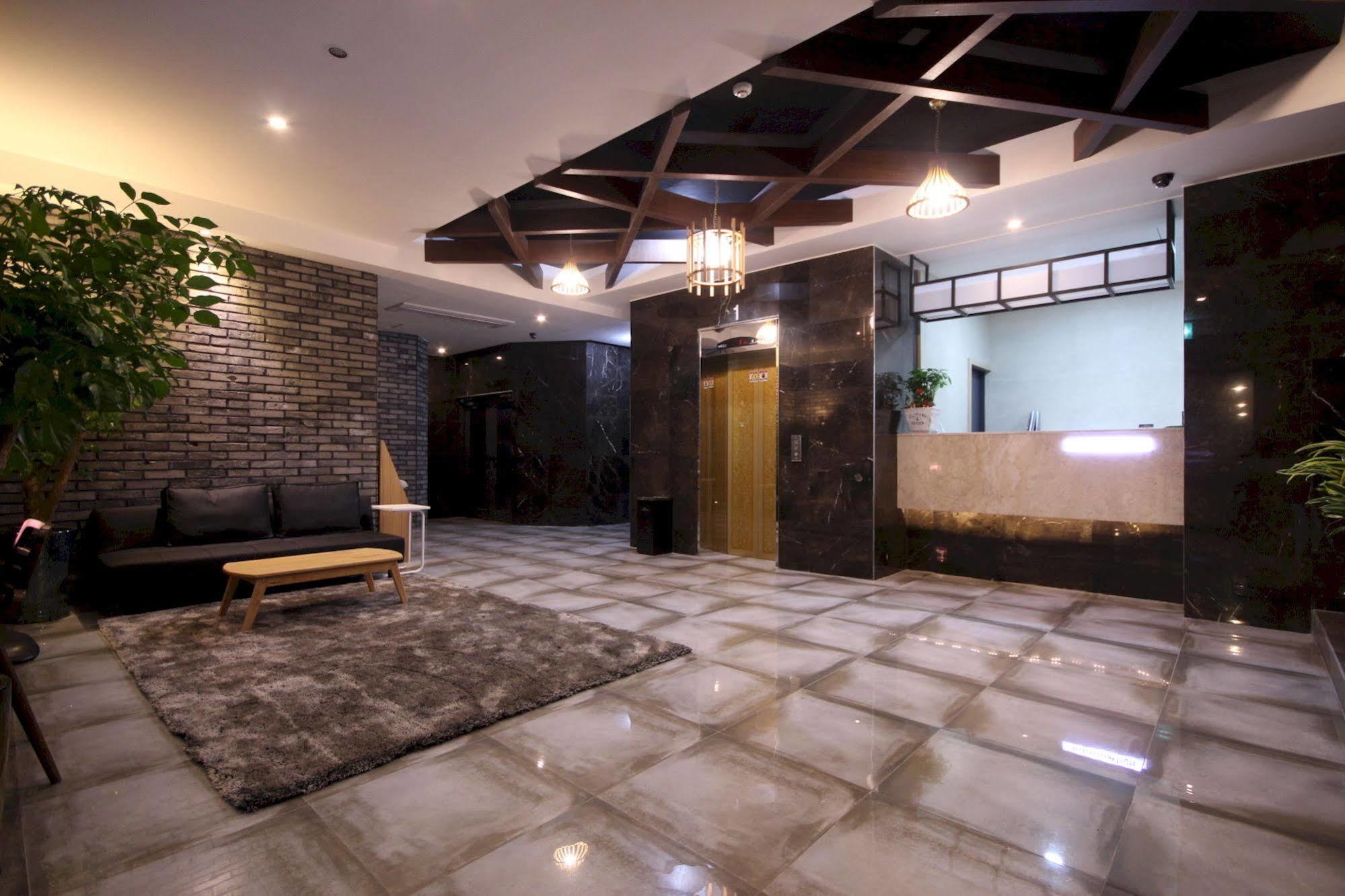 The Club Hotel Seomyeon Busan Ngoại thất bức ảnh